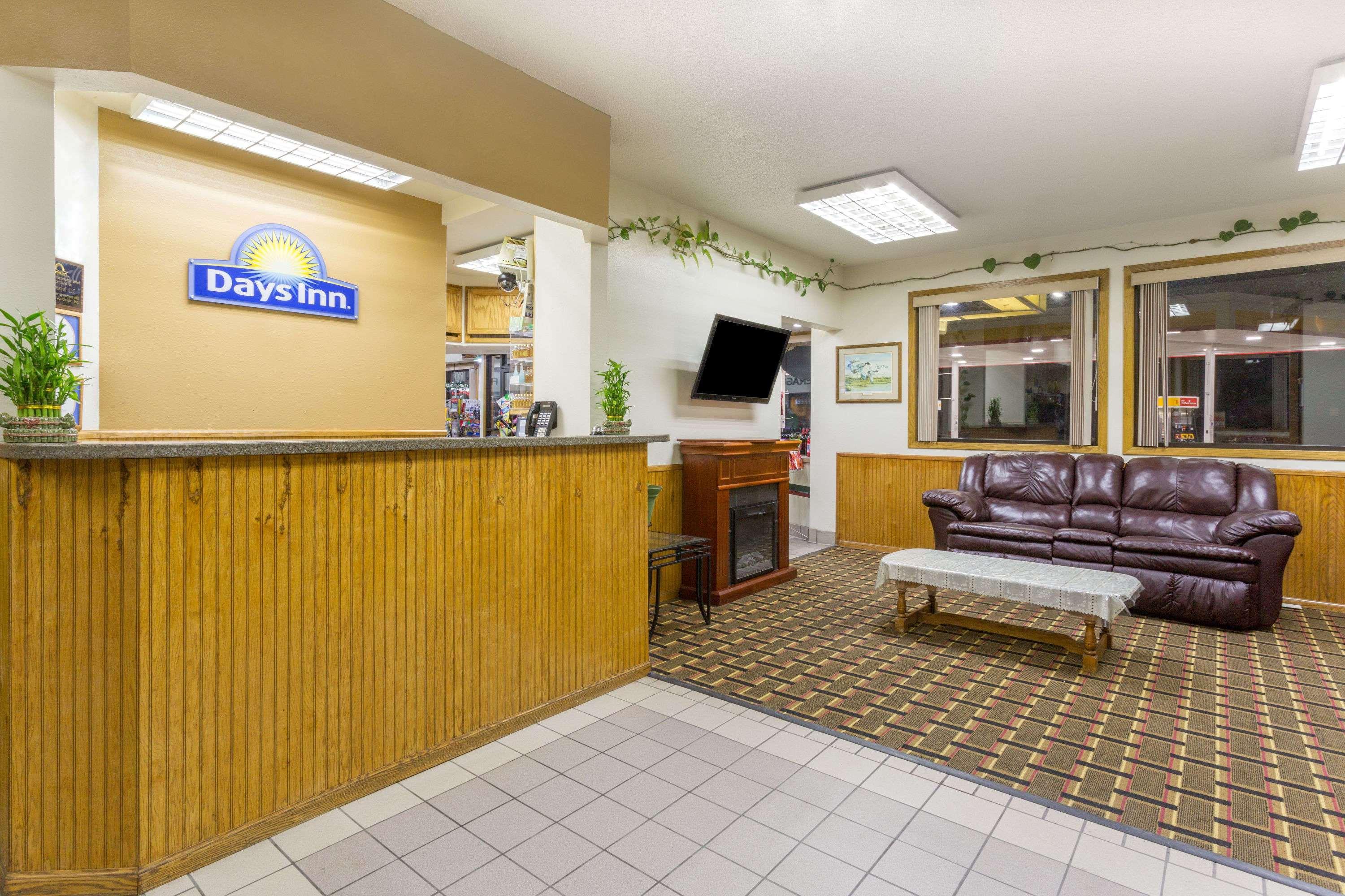 Days Inn By Wyndham Paxton Εξωτερικό φωτογραφία